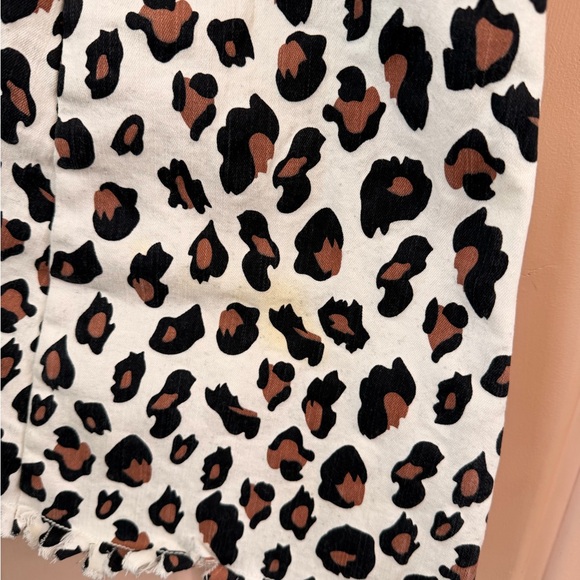 Lil Bees Bohemian White Leopard Print Flare bell bottom Jeans Sz medium - Picture 3 of 6